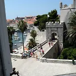 Old Town Gate Penzion 3*