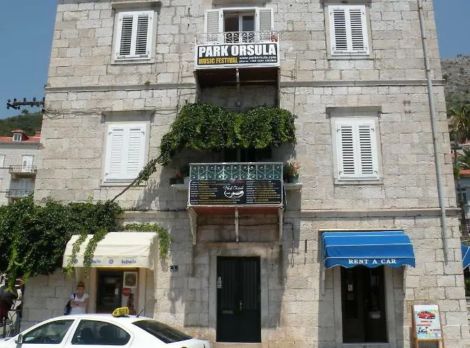 Old Town Gate Pensión