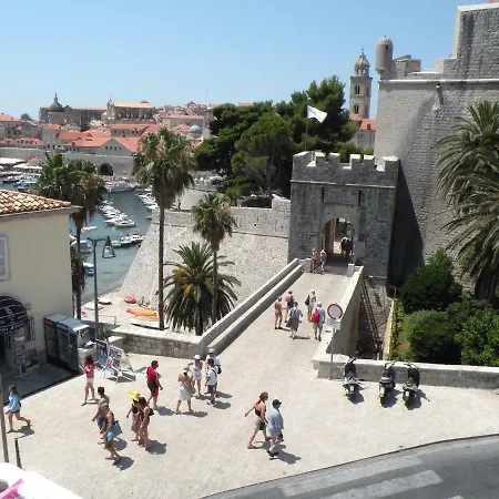 Old Town Gate Maison d'hôtes